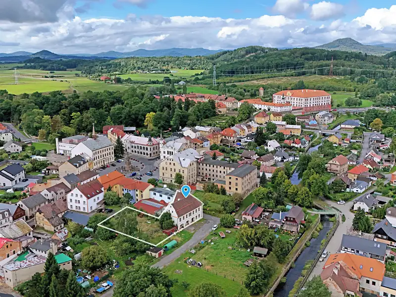 Prodej vícegeneračního domu 475 m², pozemek 1140 m², Zákupy – náhled fotky 2