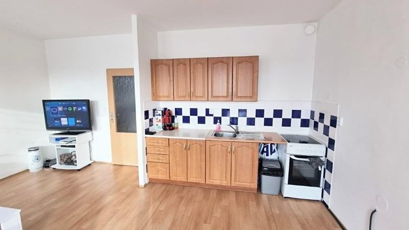 Pronájem bytu 1+kk 30 m² – fotografie 2