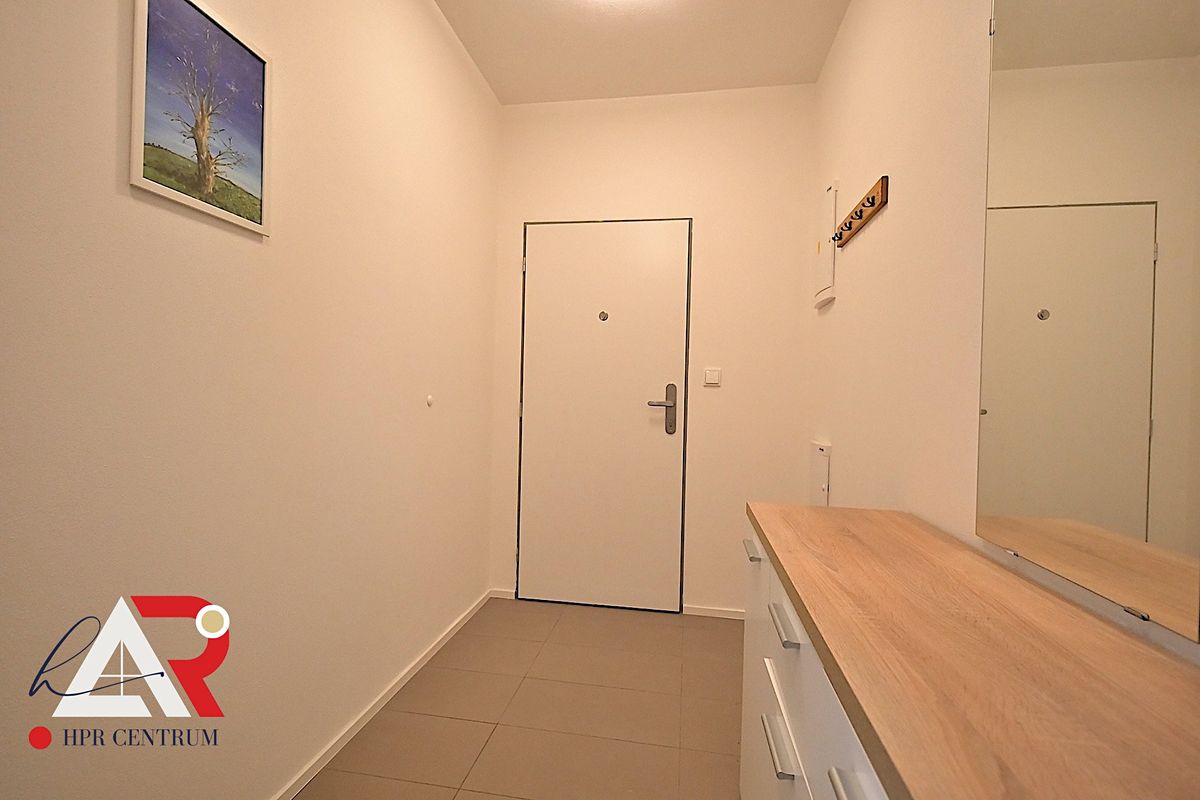 Pronájem bytu 1+kk 40 m² – fotografie 5