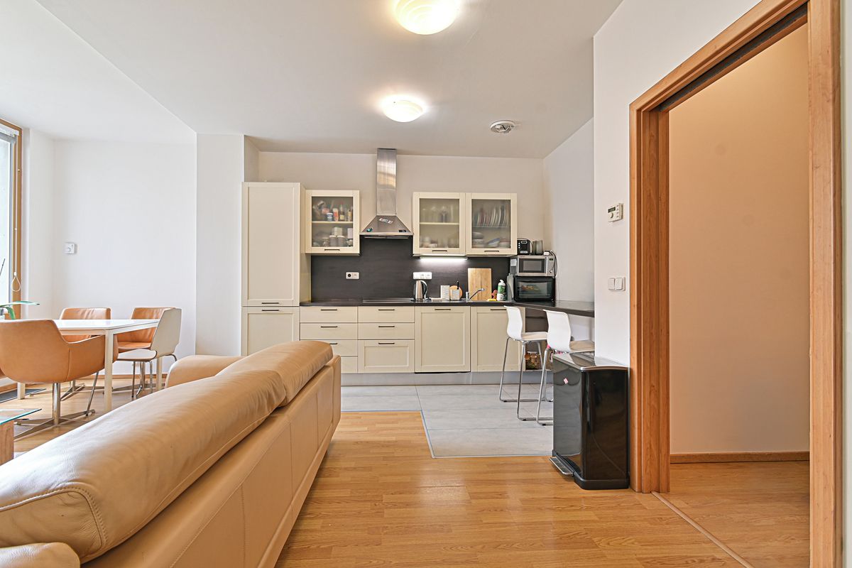 Pronájem bytu 3+kk 83 m² – fotografie 3