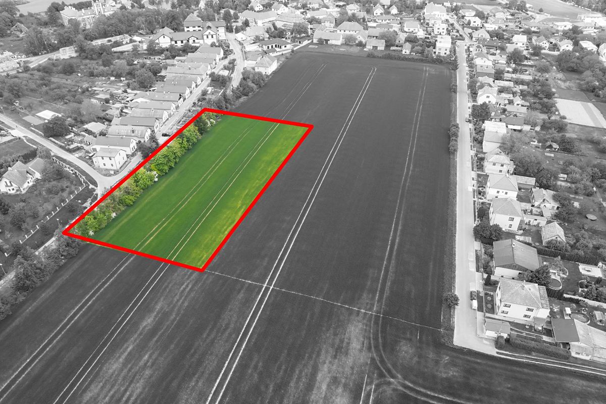 Prodej stavebního pozemku 6652 m²