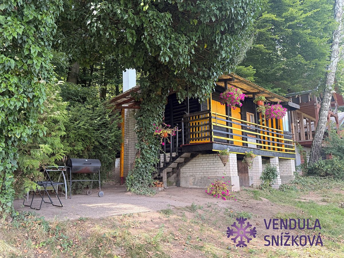 Prodej chaty 33 m², pozemek 33 m²
