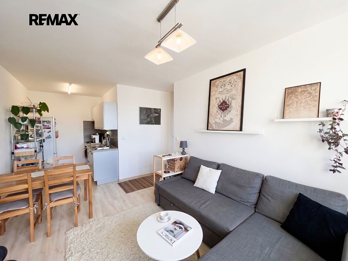 Pronájem bytu 2+kk 45 m² – fotografie 3