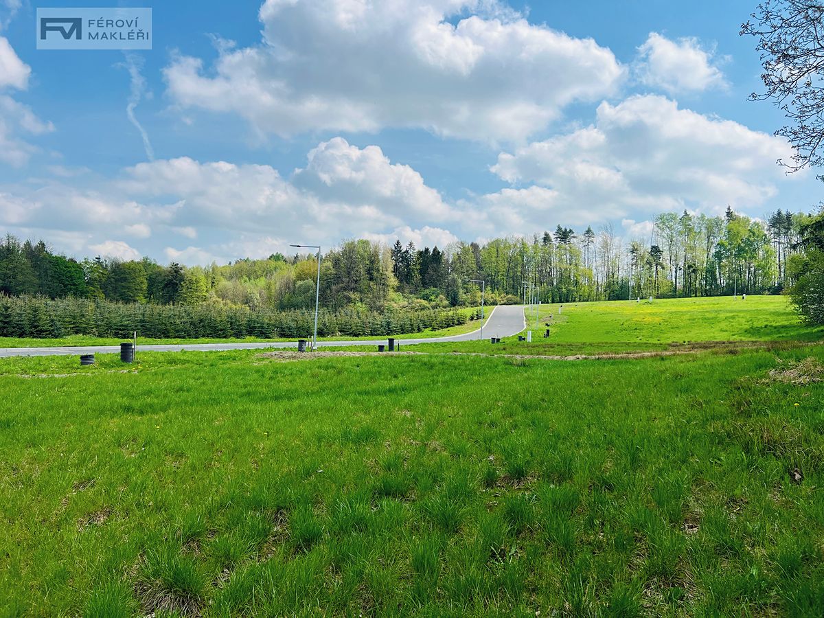Prodej stavebního pozemku 990 m² – fotografie 4