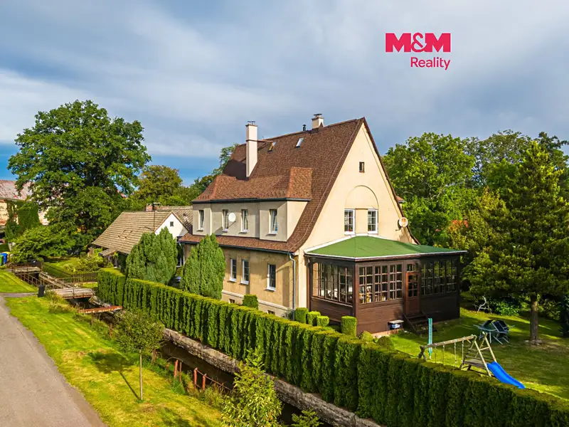 Prodej rodinného domu 300 m², pozemek 1243 m², Raspenava – náhled fotky 1