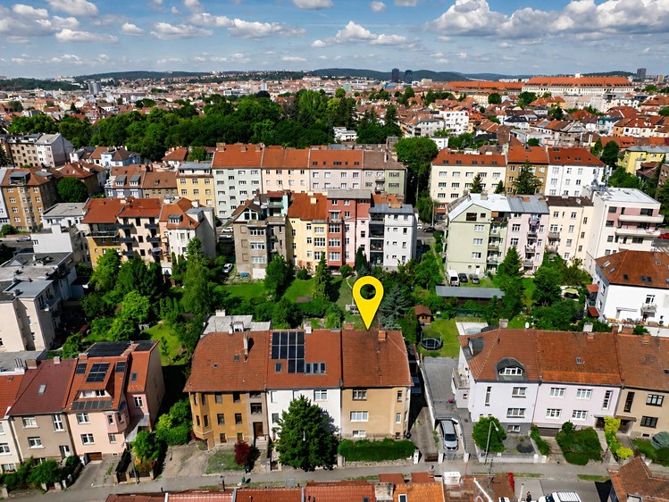 Haus zum Kauf, 294 m² (1 von 34)