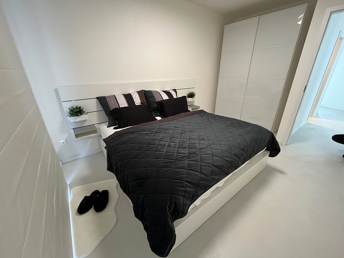 Pronájem bytu 3+kk 89 m² – fotografie 3