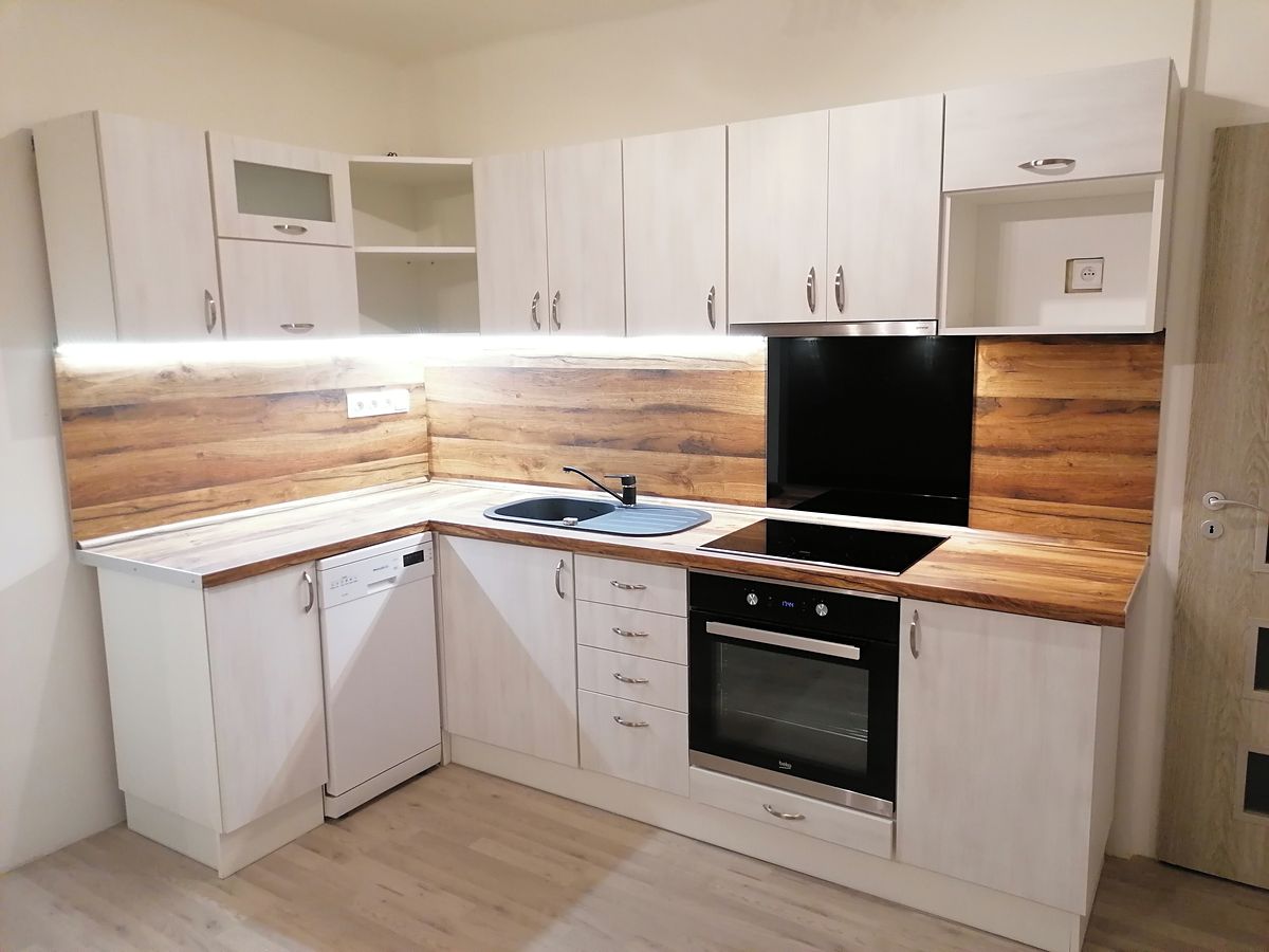 Pronájem bytu 1+1 33 m² – fotografie 2