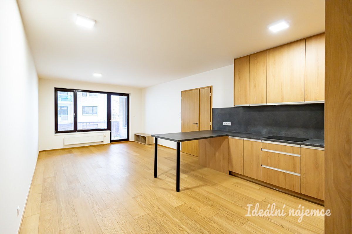 Pronájem bytu 3+kk 83 m² – fotografie 4