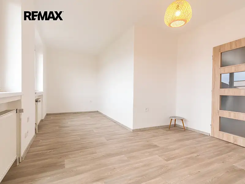 Pronájem bytu 2+1 67 m², Hradec Králové – náhled fotky 3