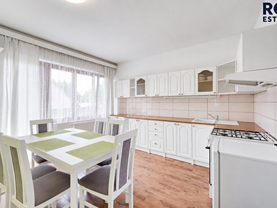 Prodej domu, 194 m² (2 z 39)