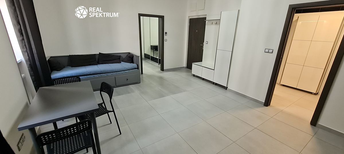 Pronájem bytu 2+kk 41 m² – fotografie 3