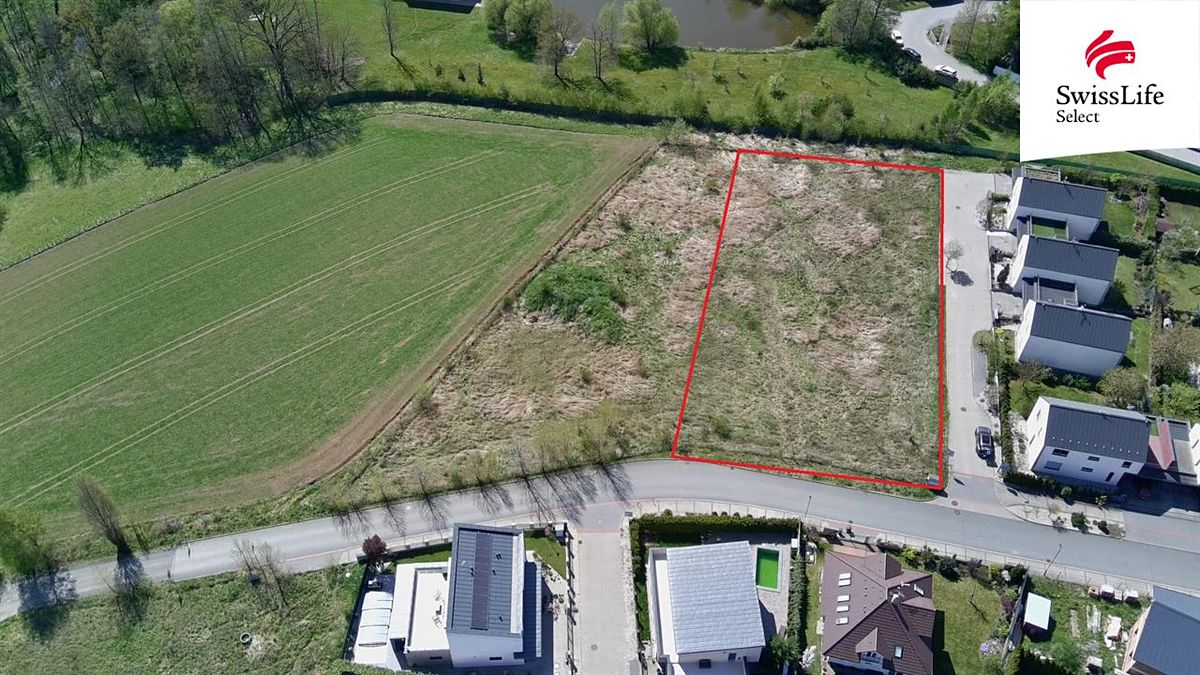Prodej stavebního pozemku 2436 m²