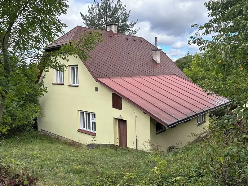 Prodej rodinného domu 200 m², pozemek 1981 m², Valašské Meziříčí – náhled fotky 1