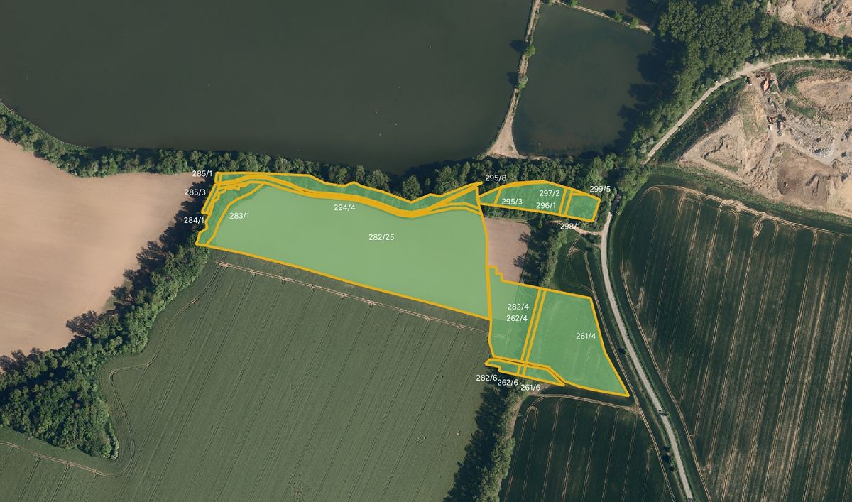 Prodej pole 81531 m²