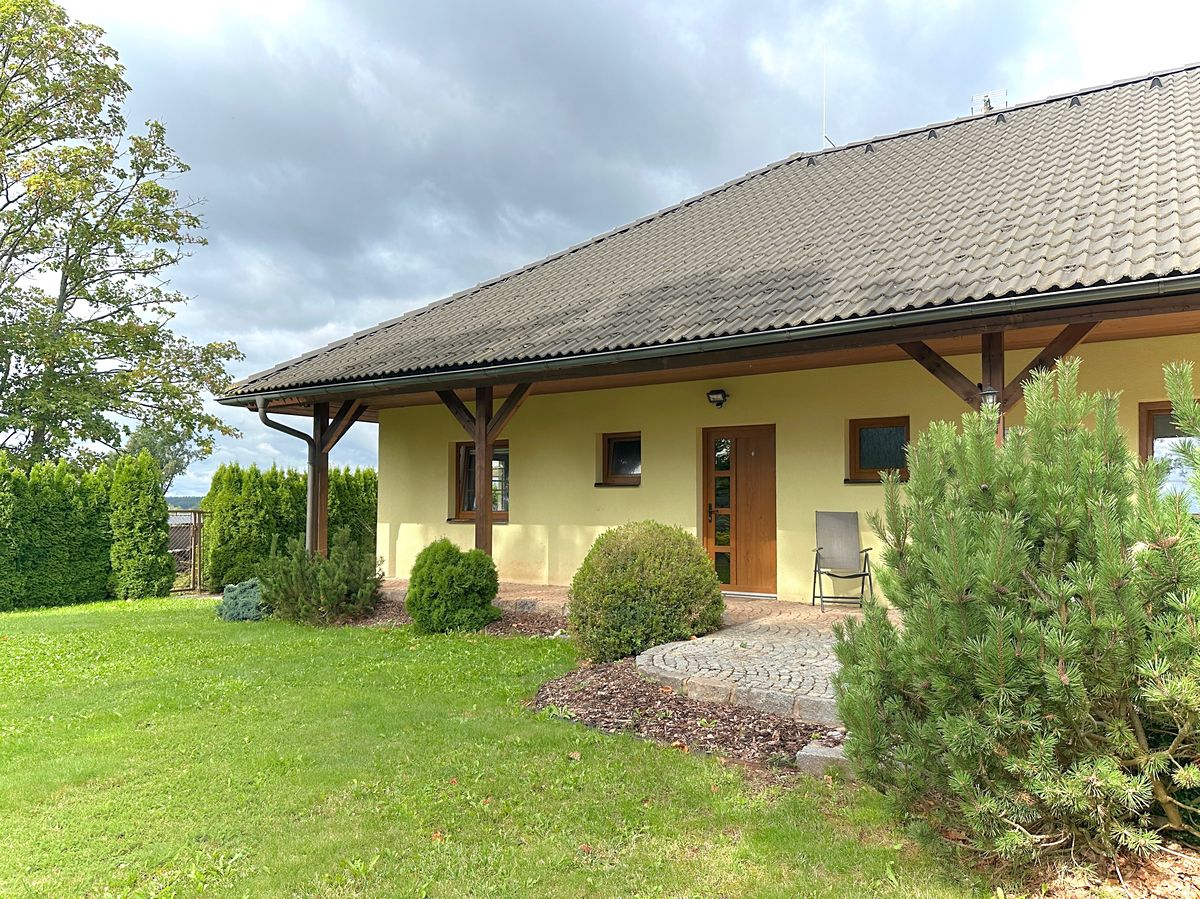 Pronájem rodinného domu 99 m², pozemek 350 m²