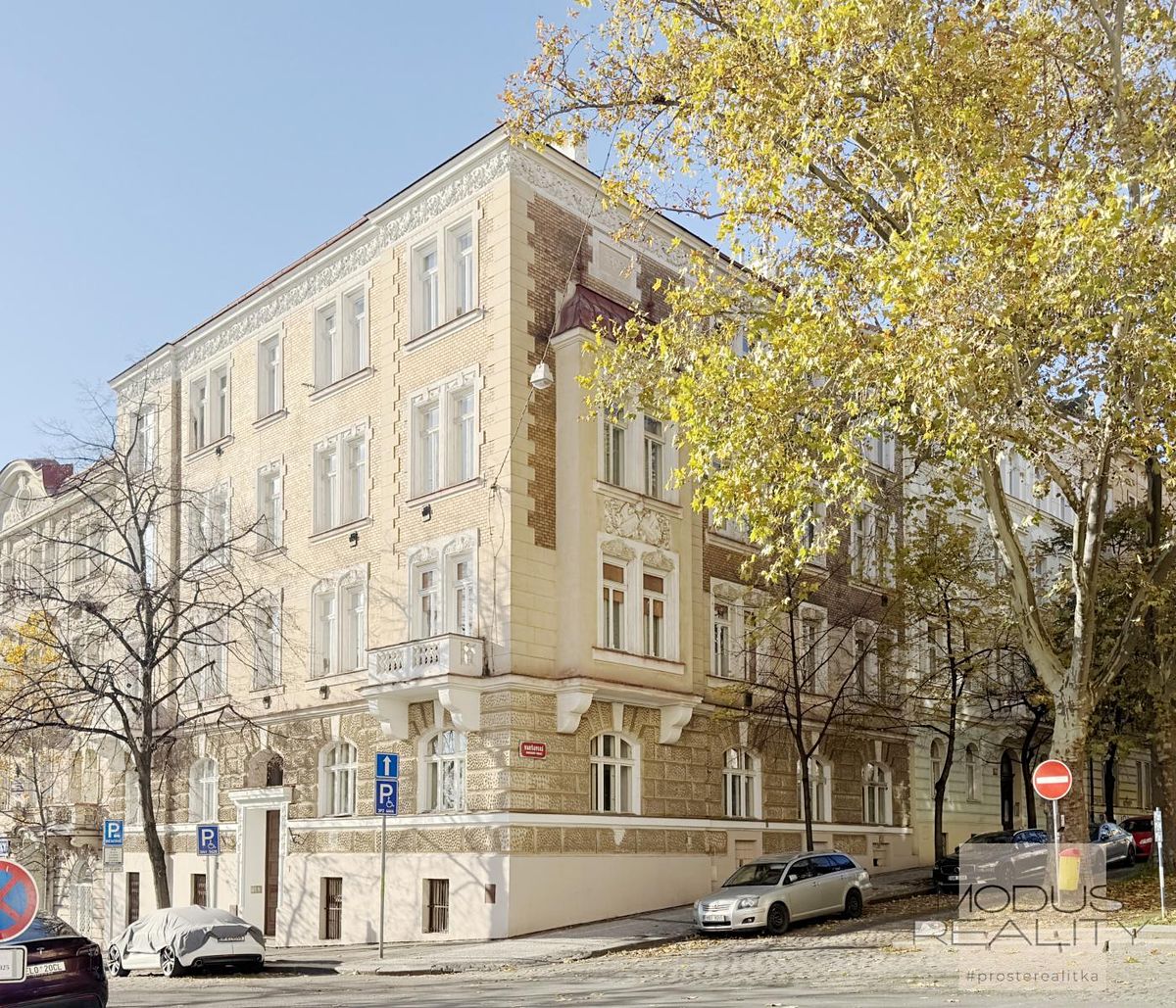 Pronájem bytu 2+1 68 m² – fotografie 3