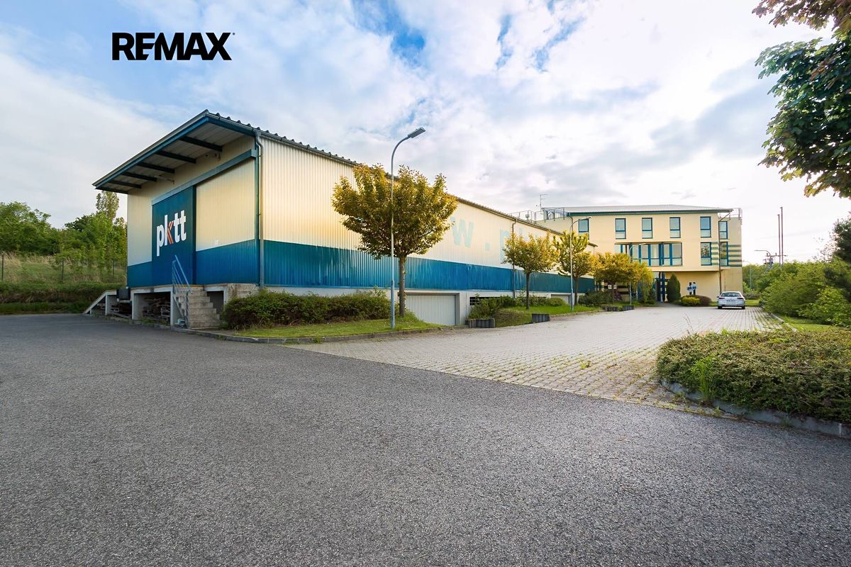 Prodej skladového prostoru 2325 m²