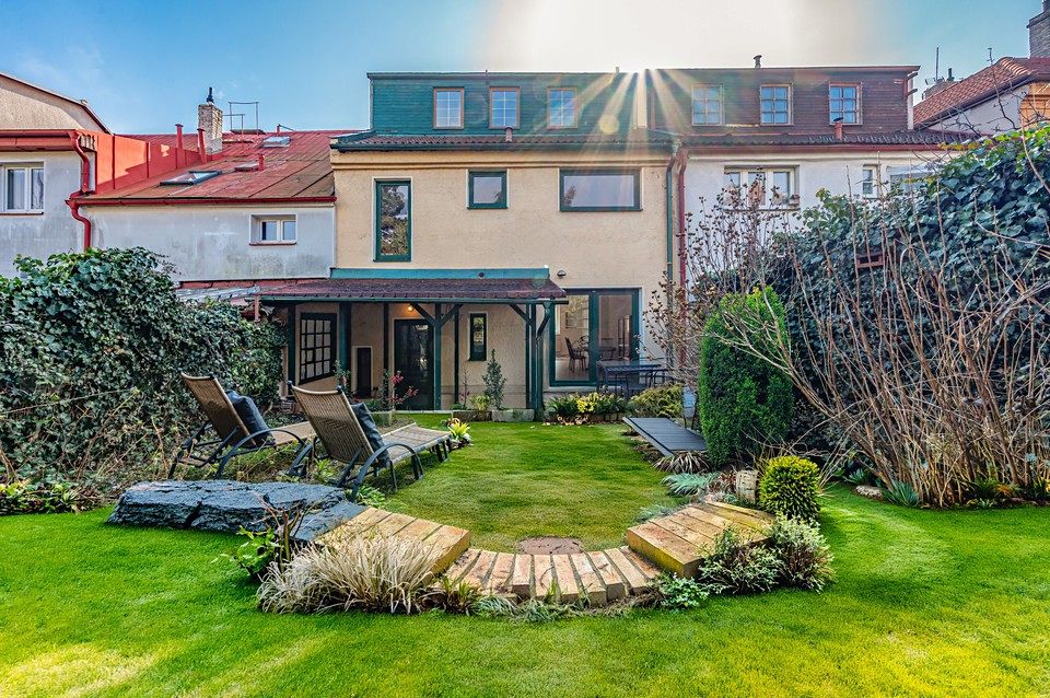Pronájem rodinného domu 200 m², pozemek 140 m²