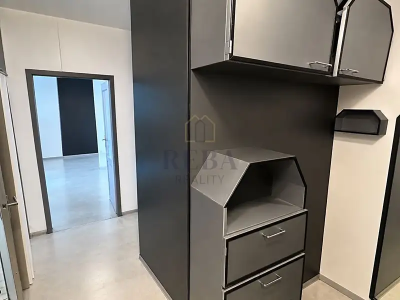 Prodej bytu 3+1 83 m², Karlovy Vary – náhled fotky 3