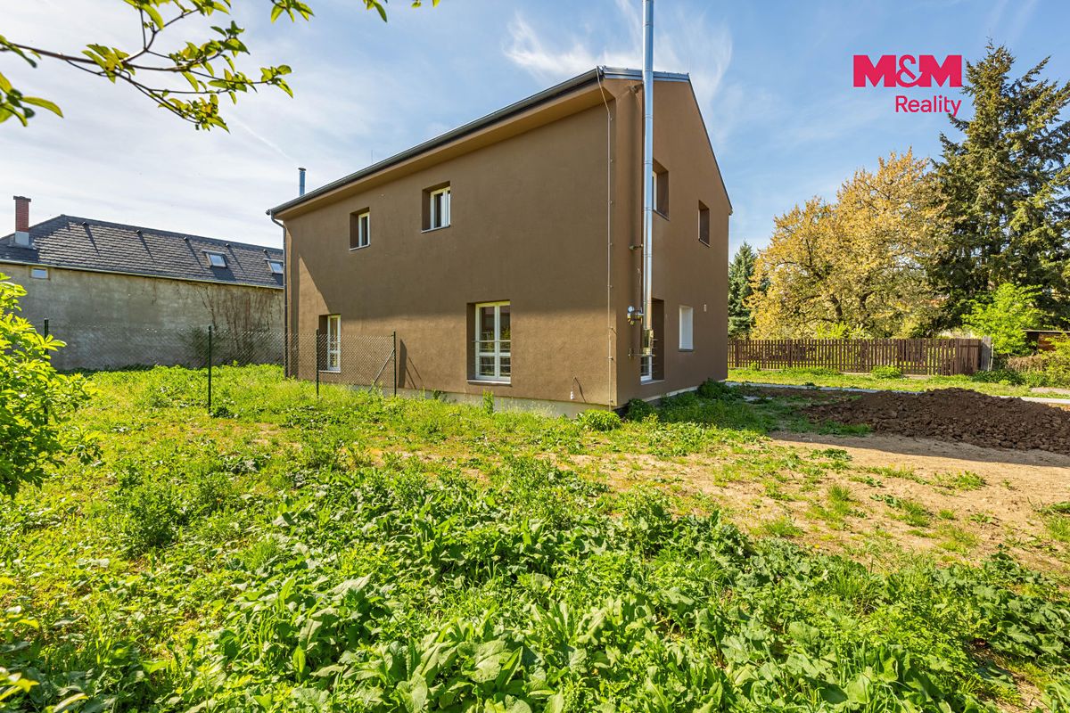 Prodej rodinného domu 97 m², pozemek 298 m² – fotografie 3