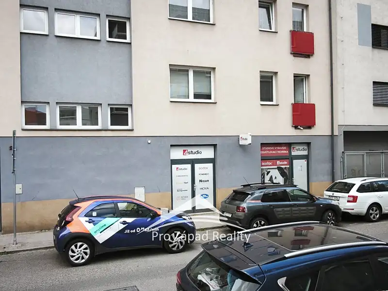 Pronájem obchodního prostoru 242 m², Plzeň – náhled fotky 2