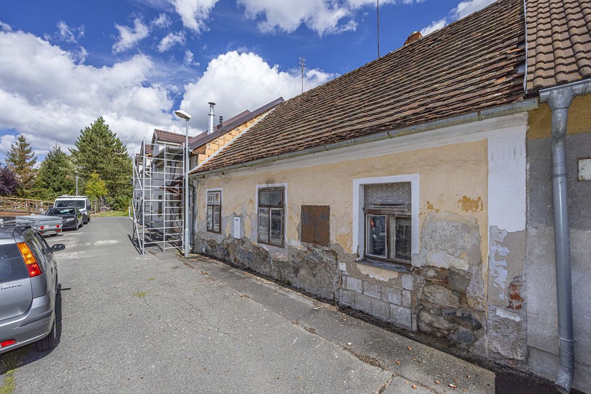 Prodej rodinného domu 136 m², pozemek 188 m² – fotografie 2