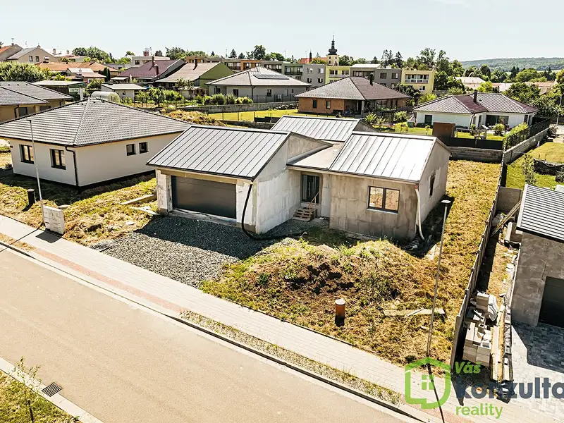 Prodej rodinného domu 179 m², pozemek 814 m², Morkovice-Slížany – náhled fotky 2