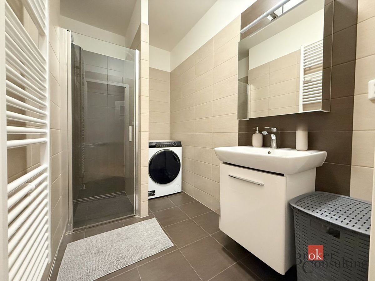 Pronájem bytu 2+kk 56 m² – fotografie 5