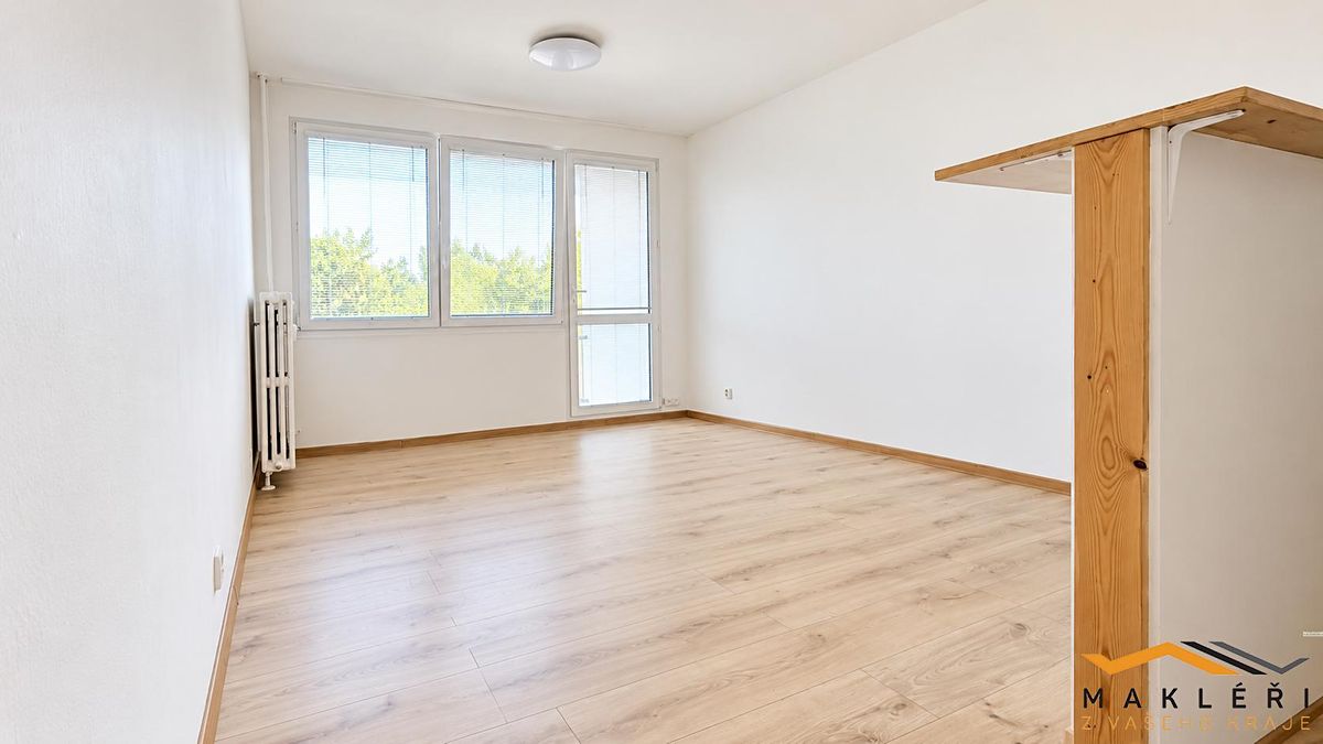 Pronájem bytu 1+kk 23 m² – fotografie 3
