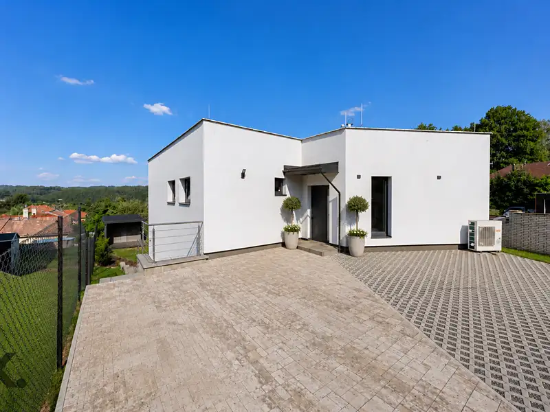 Prodej rodinného domu 211 m², pozemek 735 m², Mnichovice – náhled fotky 2