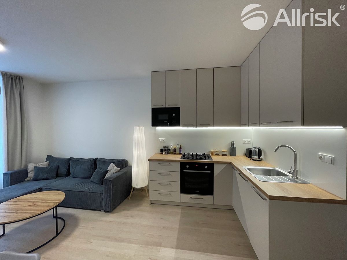 Pronájem bytu 2+kk 51 m² – fotografie 3