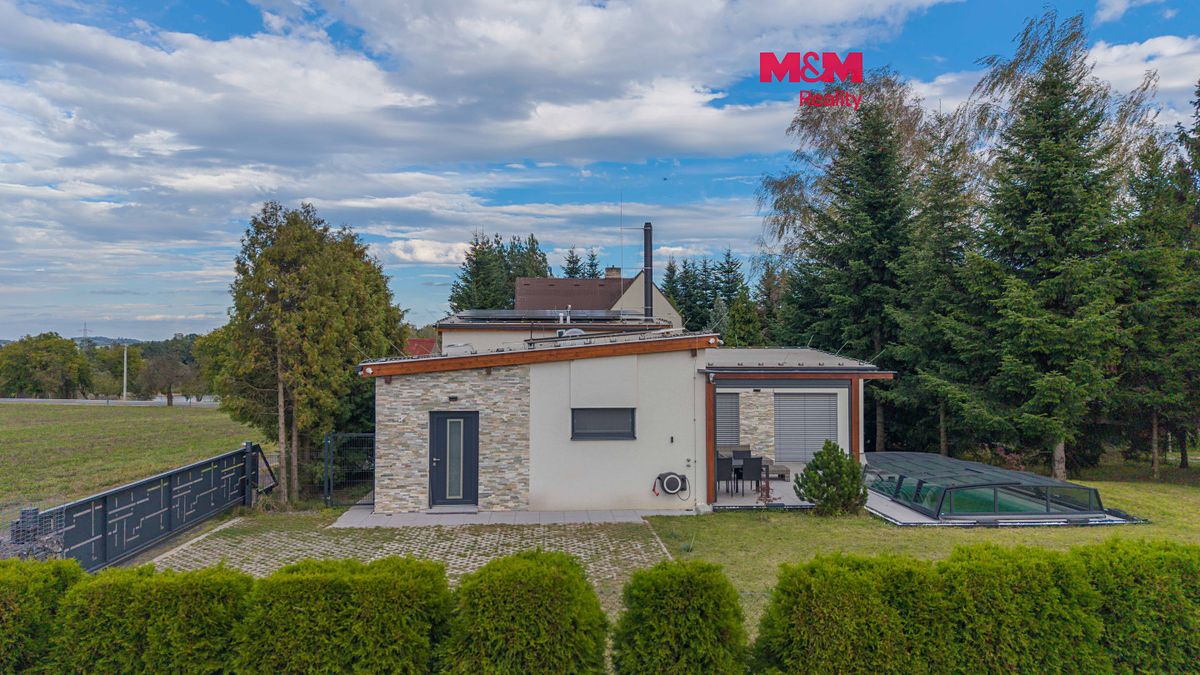 Pronájem rodinného domu 92 m², pozemek 914 m²