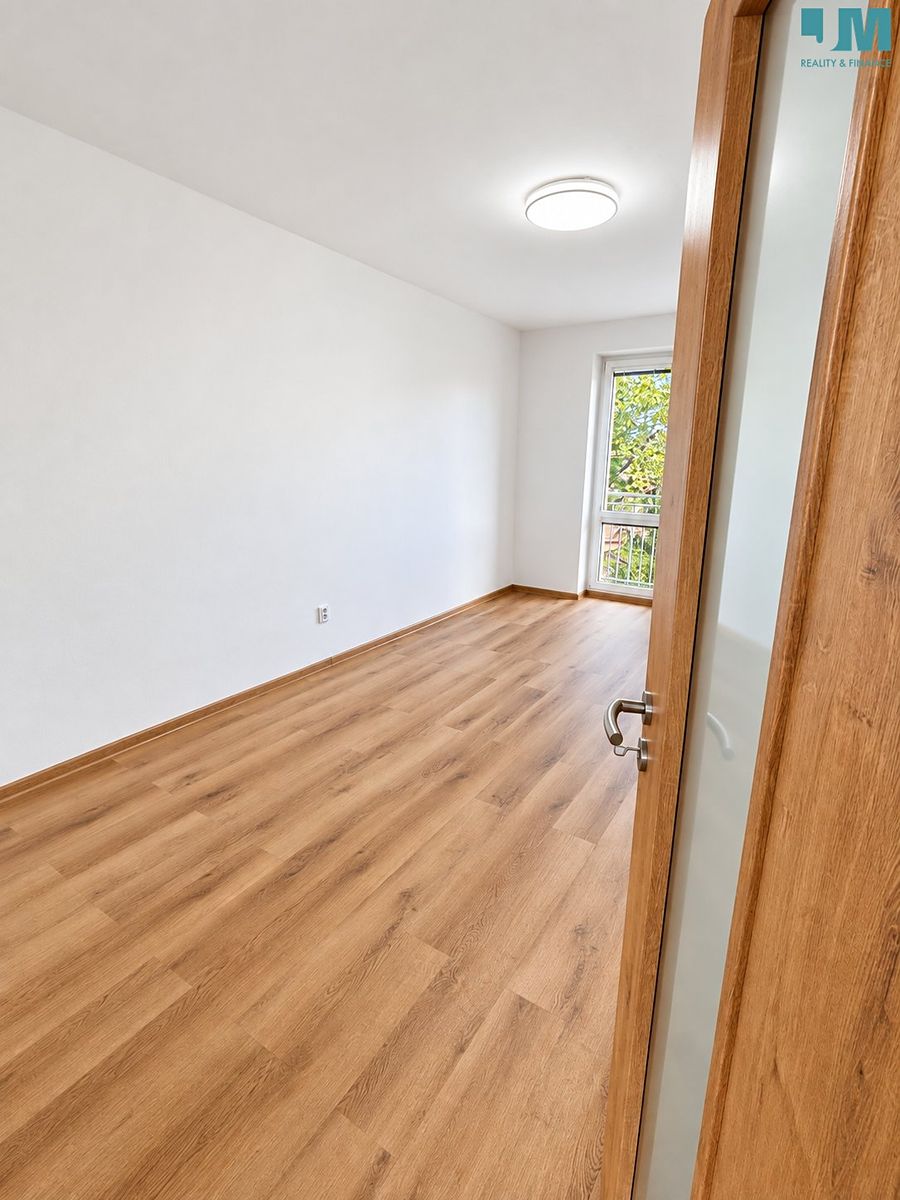Pronájem bytu 2+1 56 m² – fotografie 4