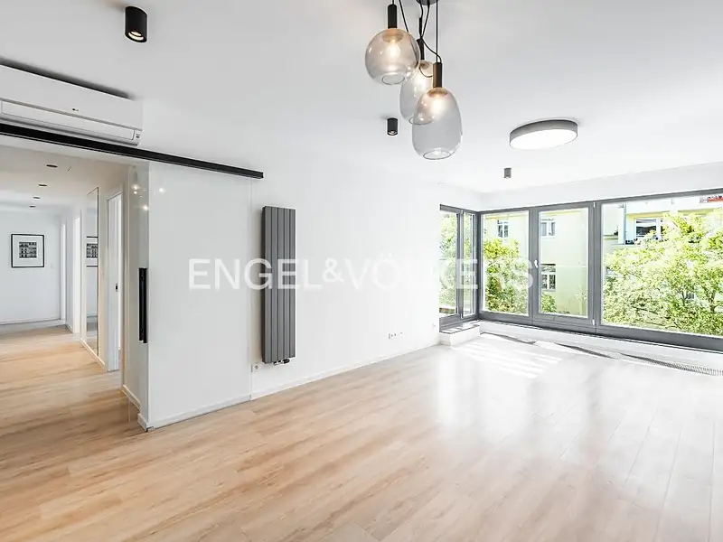 Prodej bytu 4+kk 106 m², Praha – náhled fotky 2