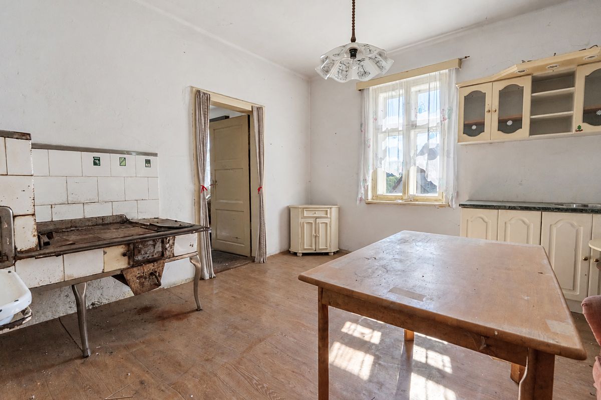Prodej rodinného domu 190 m², pozemek 945 m² – fotografie 5