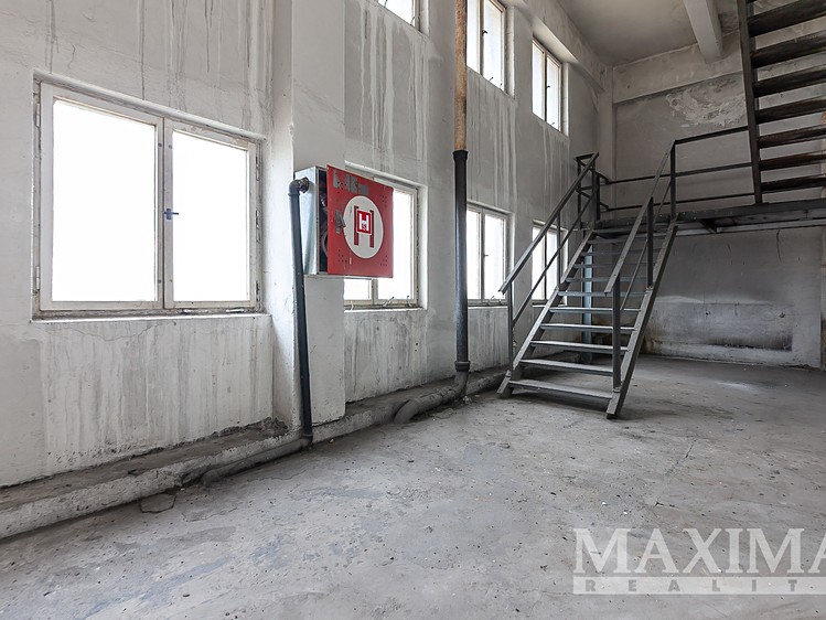 Комерційне приміщення в оренду, 850 м² (26 з 30)