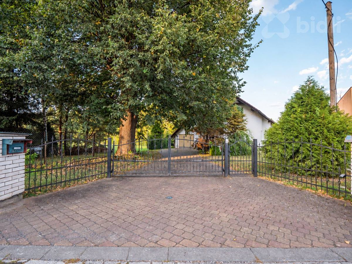 Prodej rodinného domu 200 m², pozemek 1350 m² – fotografie 4