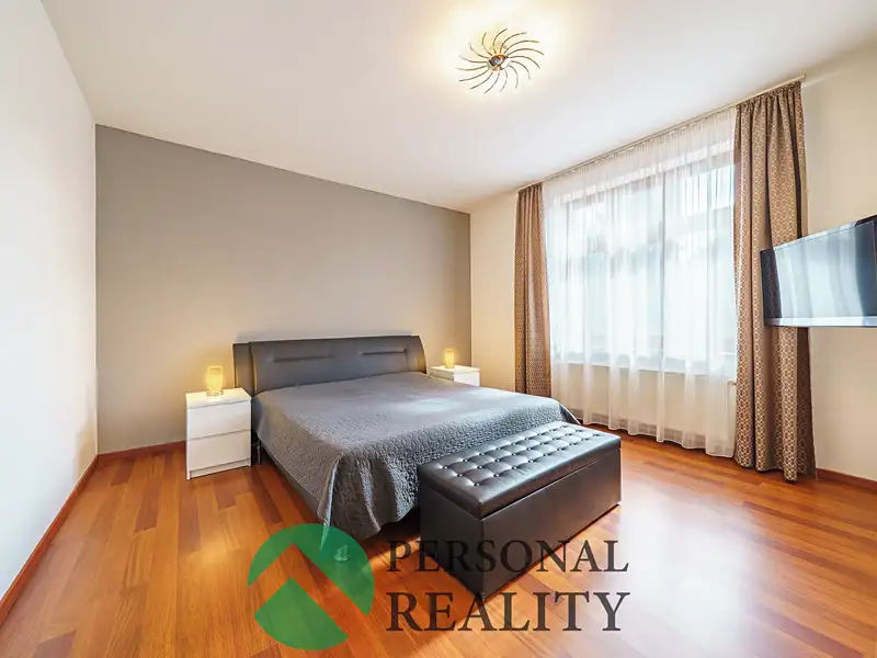 Prodej rodinného domu 616 m², pozemek 439 m², Mariánské Lázně – náhled fotky 2