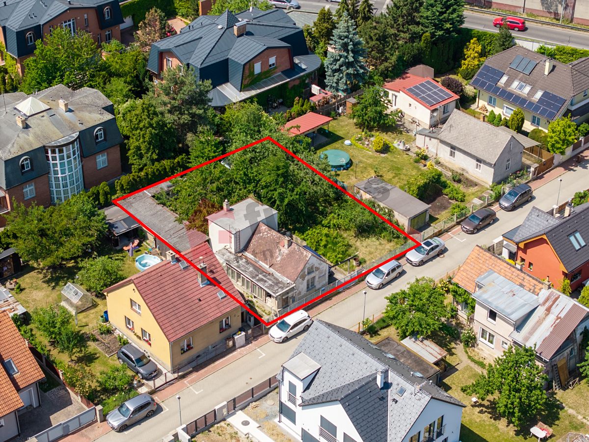 Prodej stavebního pozemku 556 m² – fotografie 2