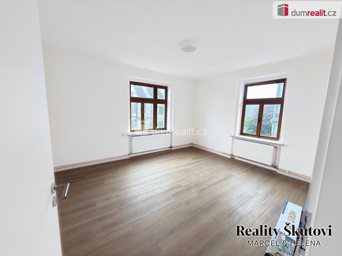 Pronájem bytu 2+1 70 m² – fotografie 2