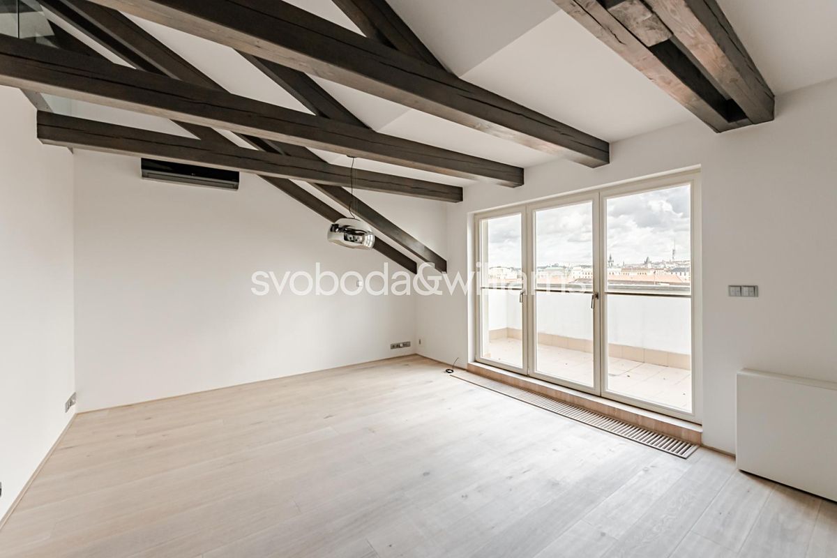 Pronájem bytu 4+kk 118 m² – fotografie 5
