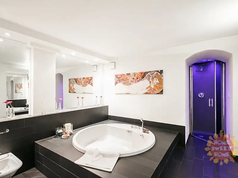 Pronájem bytu 4+1 134 m², Praha – náhled fotky 2