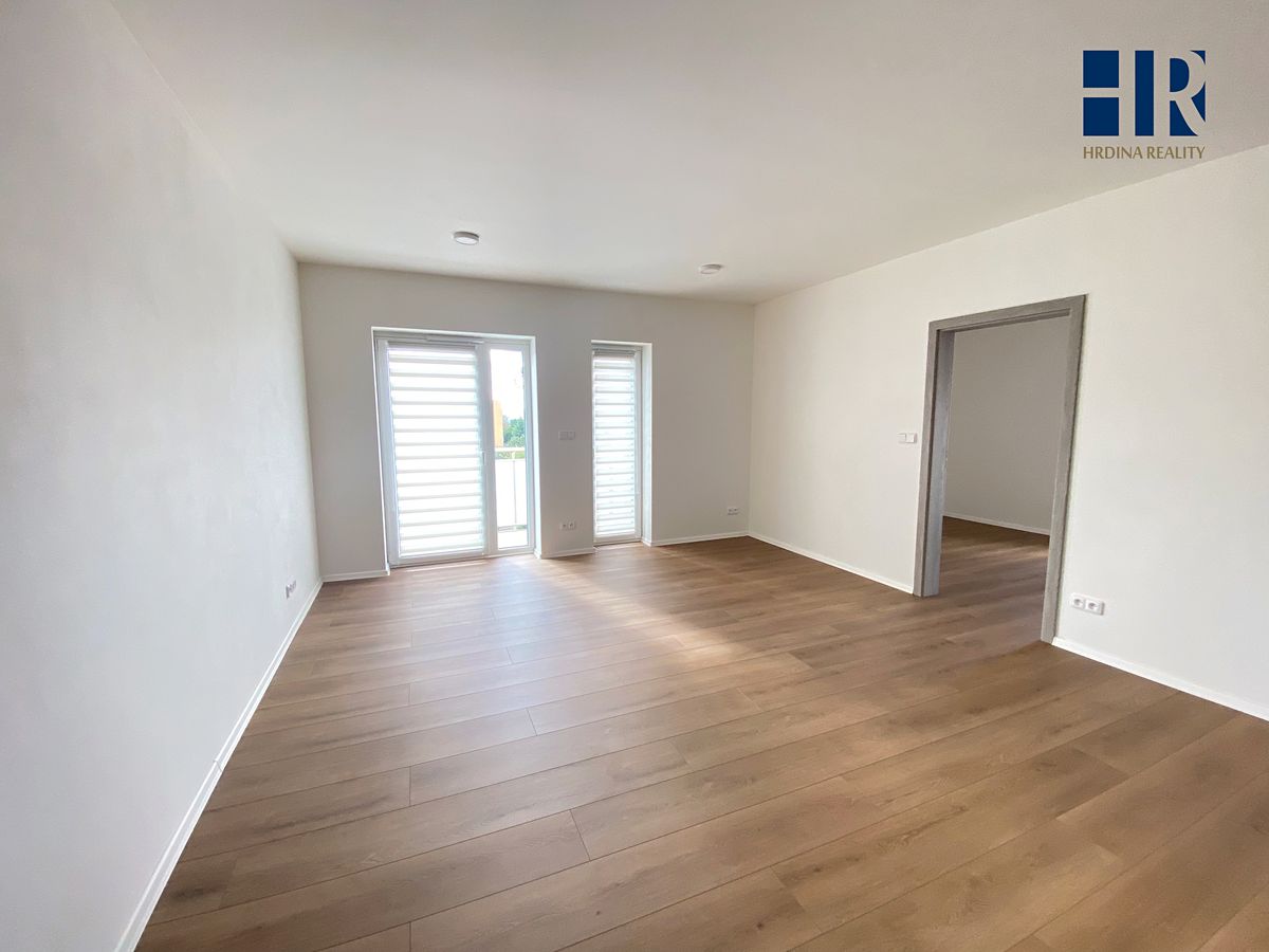 Pronájem bytu 2+kk 44 m² – fotografie 2