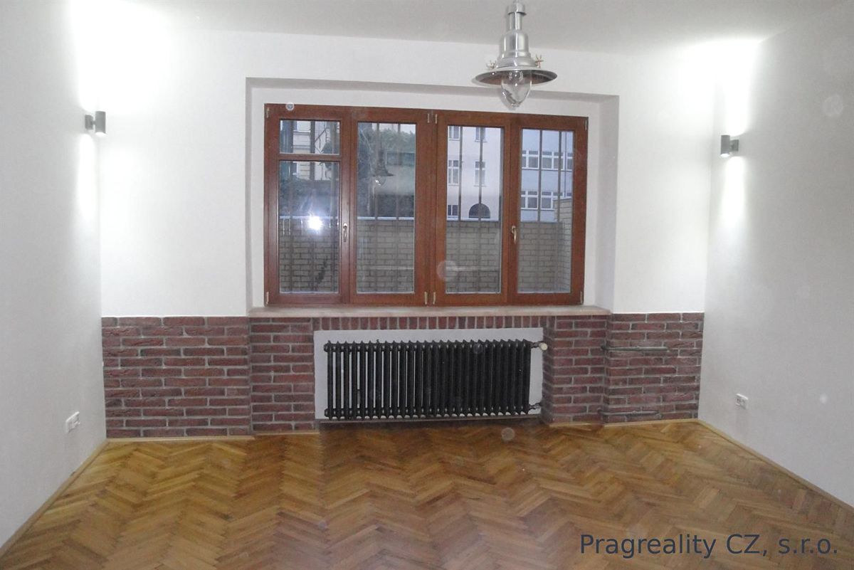 Pronájem bytu 1+kk 30 m² – fotografie 3