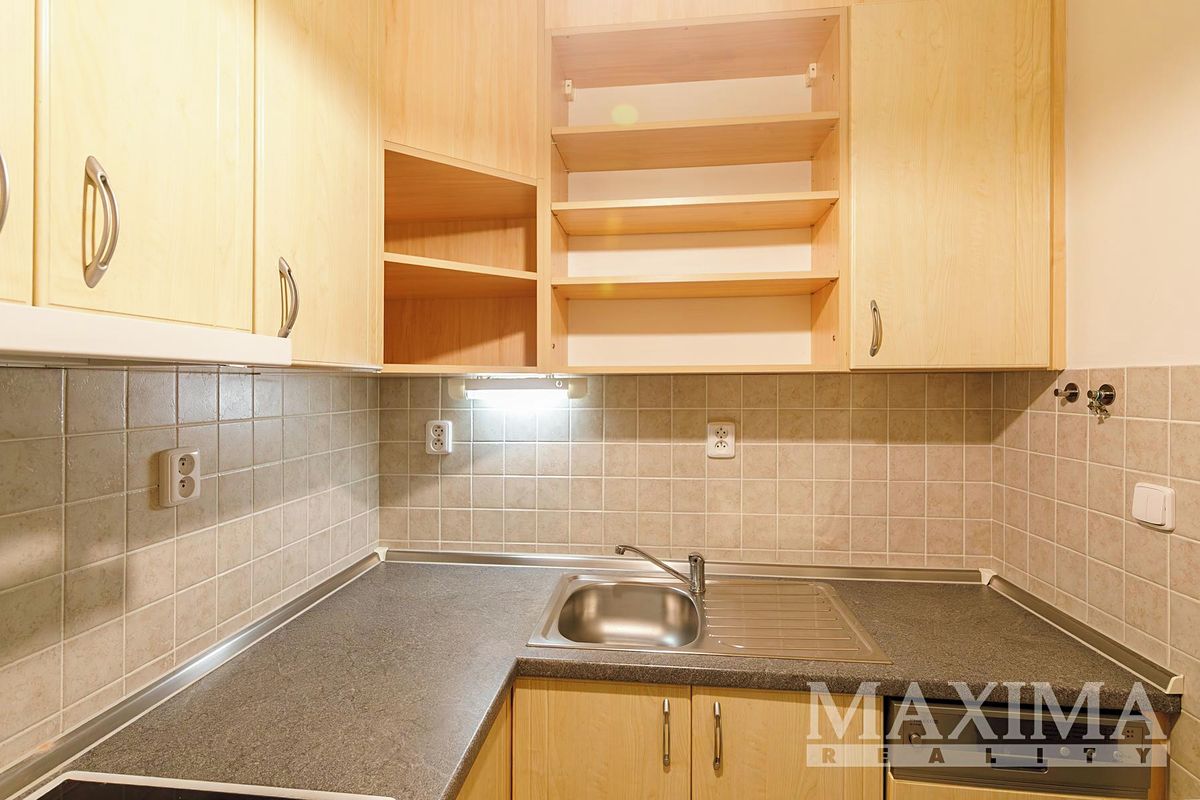 Pronájem bytu 2+1 72 m² – fotografie 5