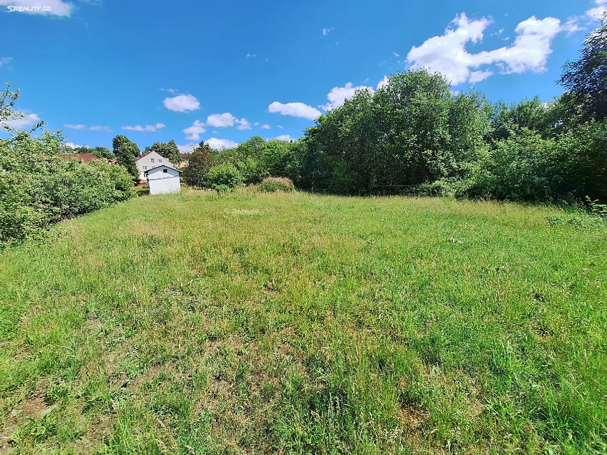 Prodej stavebního pozemku 1700 m² – fotografie 3