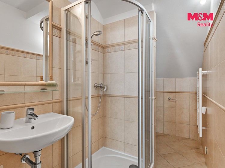 Комерційне приміщення на продаж, 215 м² (18 з 30)