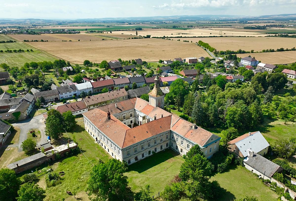 Prodej památky 4500 m², pozemek 10000 m² – fotografie 2