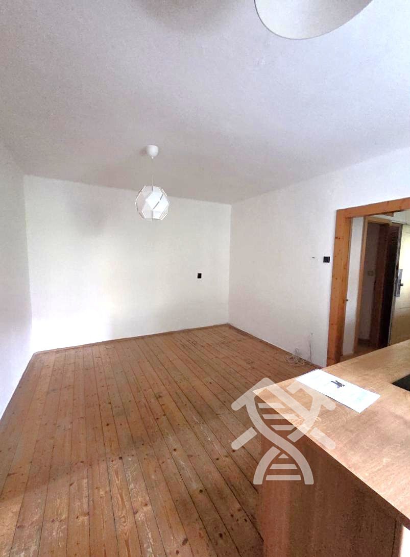 Pronájem bytu 2+kk 45 m² – fotografie 3